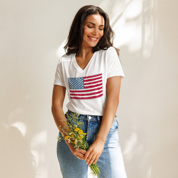 Women’s relaxed v-neck t-shirt "FLAG"