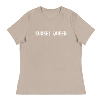 Soft and comfortable women's relaxed t-shirt "SUNSET QUEEN"